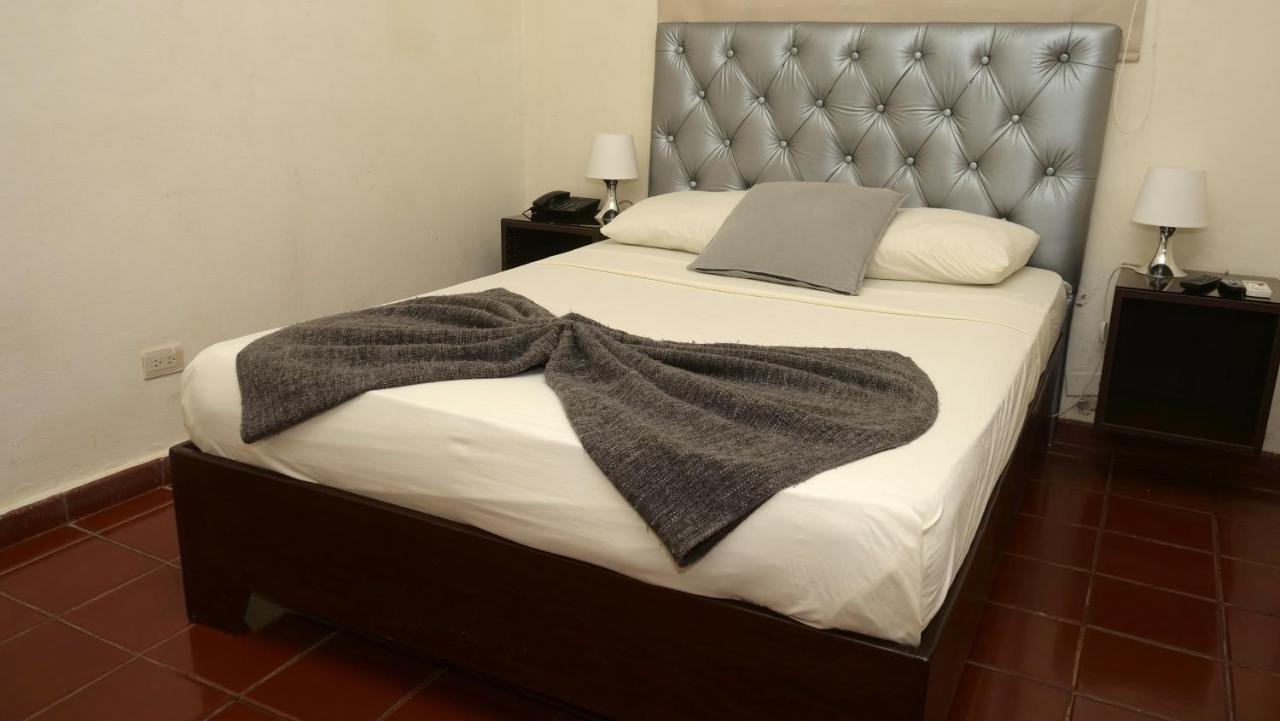 Hotel Alcaldeza - Garden House Santo Domingo Exterior foto