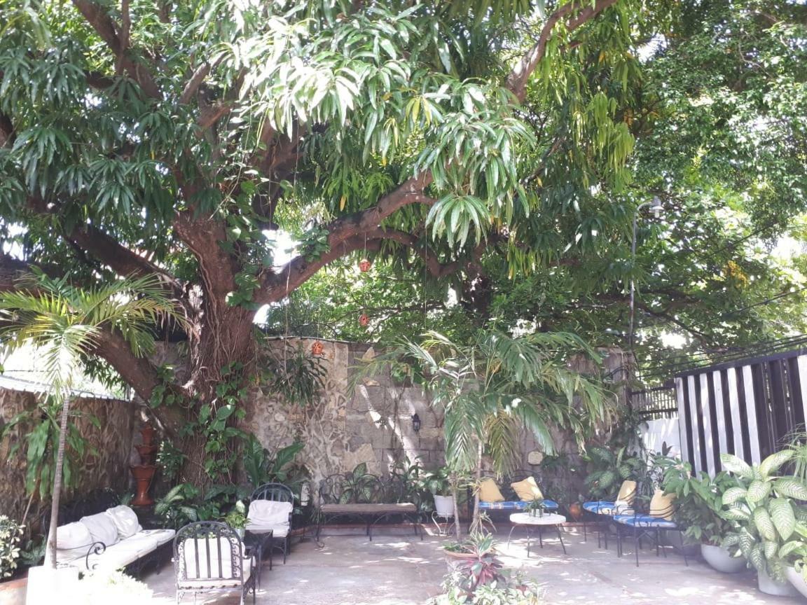 Hotel Alcaldeza - Garden House Santo Domingo Exterior foto