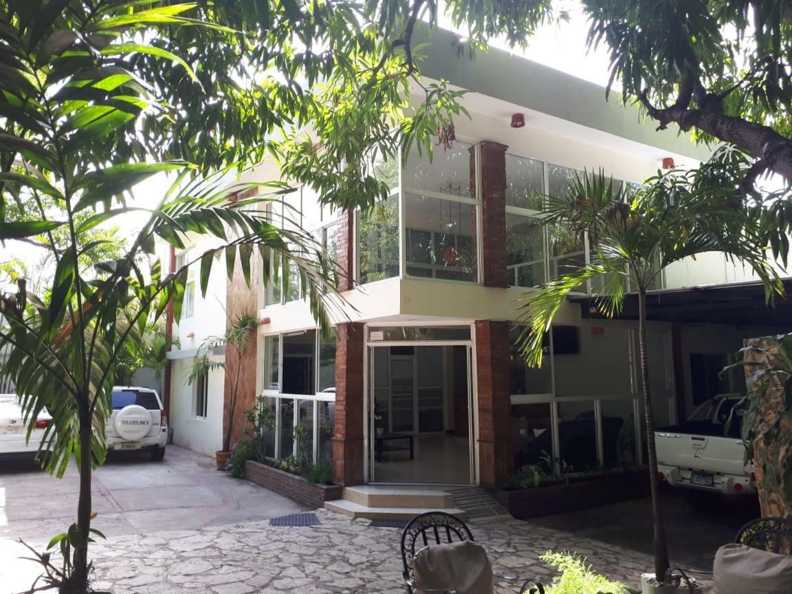 Hotel Alcaldeza - Garden House Santo Domingo Exterior foto
