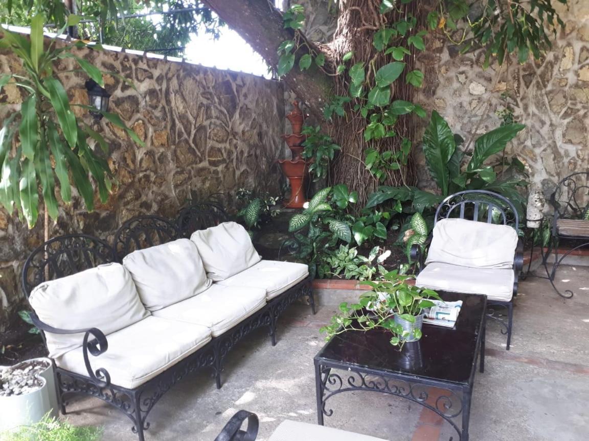 Hotel Alcaldeza - Garden House Santo Domingo Exterior foto