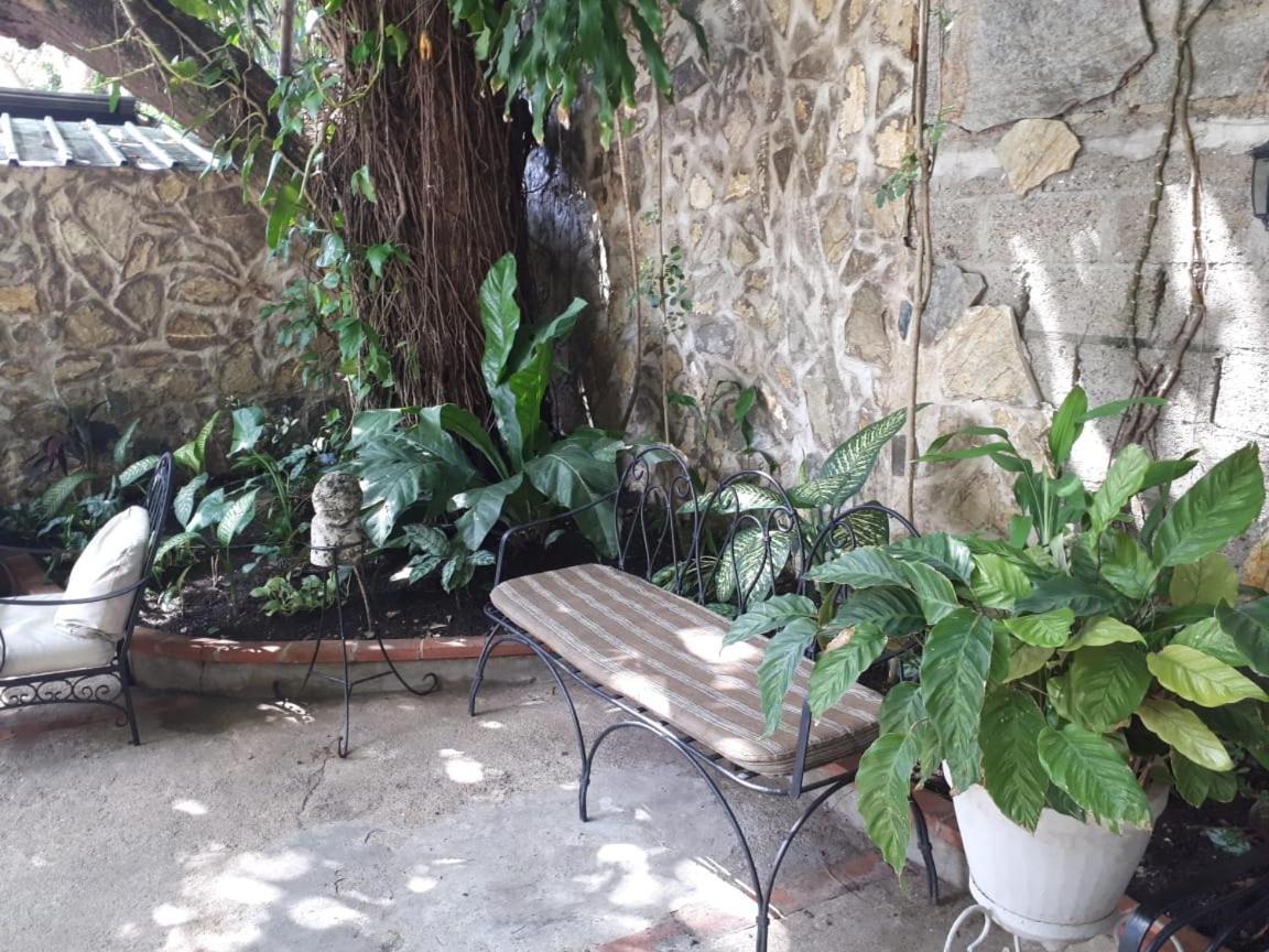 Hotel Alcaldeza - Garden House Santo Domingo Exterior foto